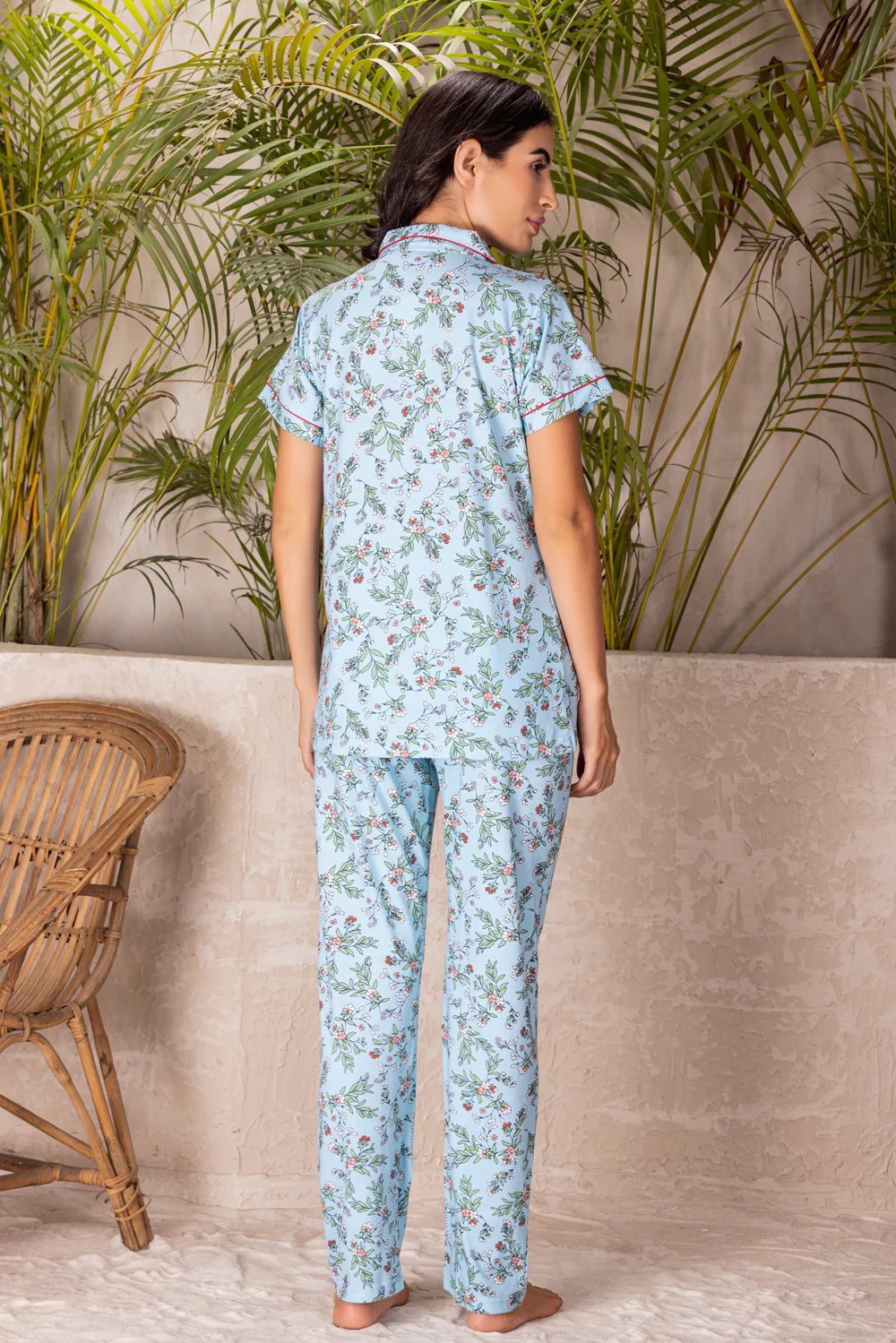 Floral classic collar in cotton - Image 4