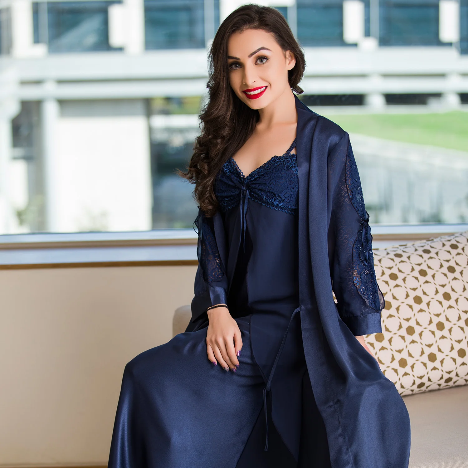 A dangerously seductive Nightgown set perfect to flaunt your curves - Image 3